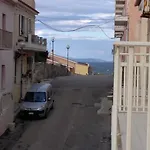 A Con Posto Auto In Garage E Con Giardino בית נופש