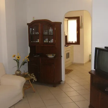 Дом отдыха Appartamento Verde A Santa Teresa Gallura Con Posto Auto In Garage E Con Giardino *
