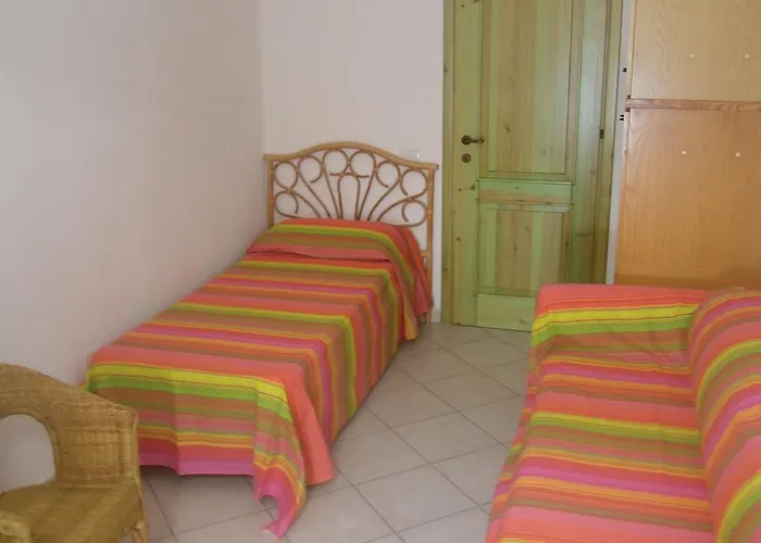 Дом отдыха Appartamento Verde A Santa Teresa Gallura Con Posto Auto In Garage E Con Giardino