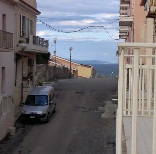 Appartamento Verde A Santa Teresa Gallura Con Posto Auto In Garage E Con Giardino Дом отдыха