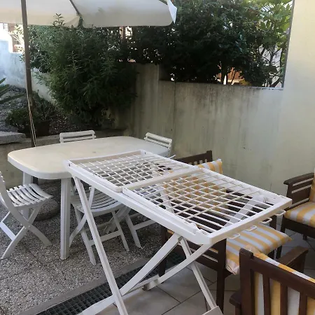 Appartamento Verde A Santa Teresa Gallura Con Posto Auto In Garage E Con Giardino Holiday home